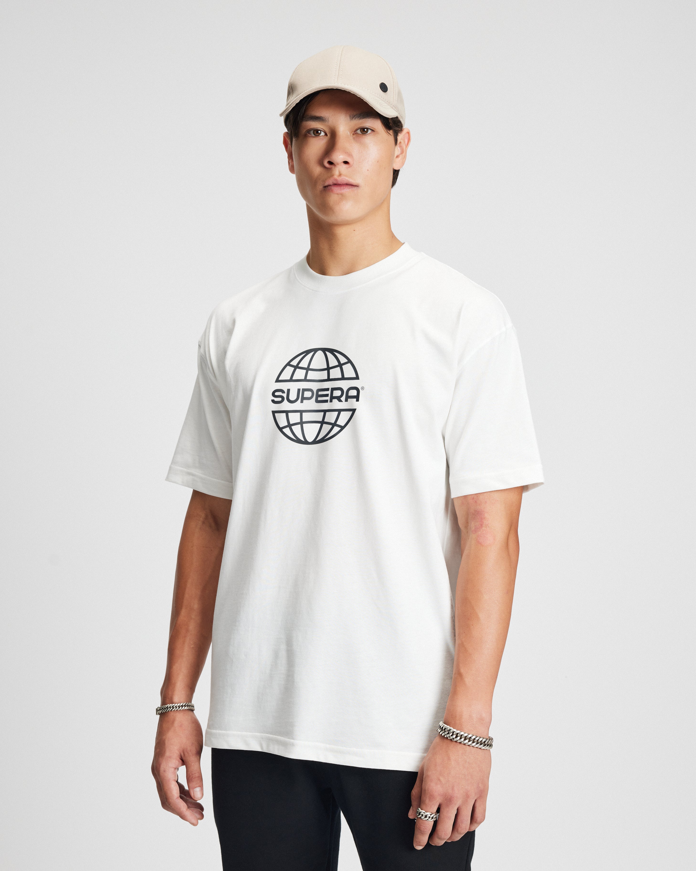 ONE T-SHIRT